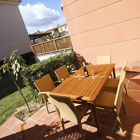 Olivers Planet Costa Dorada Cambrils Exterior photo